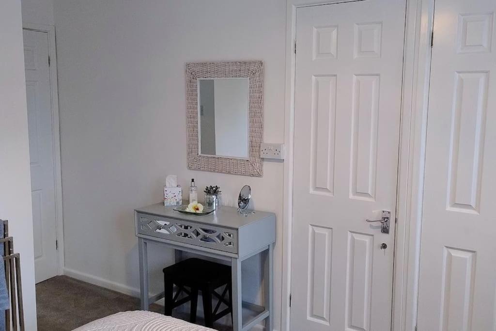 Ludlow Mews Town House With Free Parking Экстерьер фото